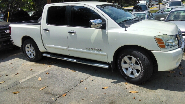 2006 Nissan Titan 4X4 Le3rd Rowone Owner