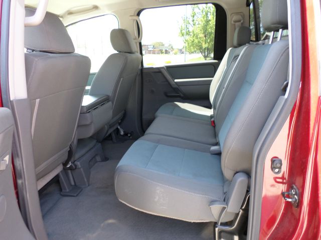 2006 Nissan Titan SE 2WD