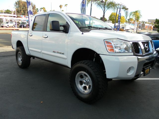 2007 Nissan Titan SLE Z71 Crew Cab Short Bed 4X4