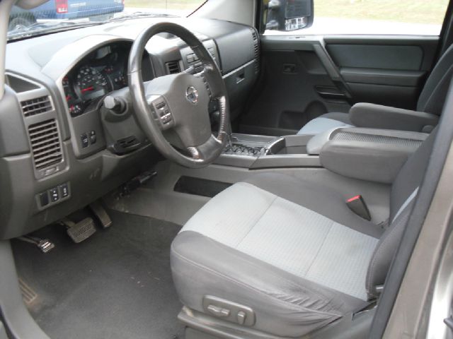 2007 Nissan Titan SE 2WD