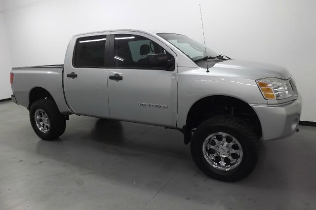 2007 Nissan Titan SLT EXT CAB 4X2