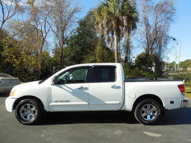 2007 Nissan Titan 4X4 Le3rd Rowone Owner