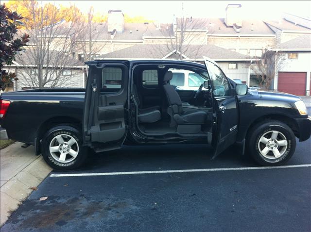 2007 Nissan Titan LT Loaded LOW Mileage