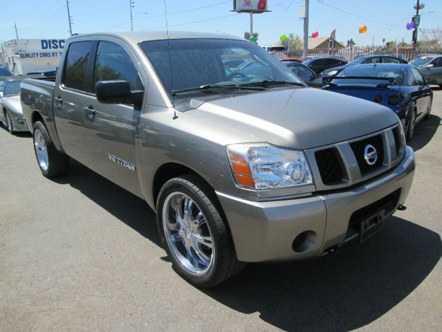 2007 Nissan Titan SLE Z71 Crew Cab Short Bed 4X4