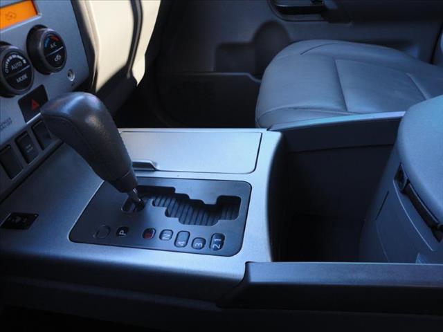 2007 Nissan Titan 2006 Hyundai GT