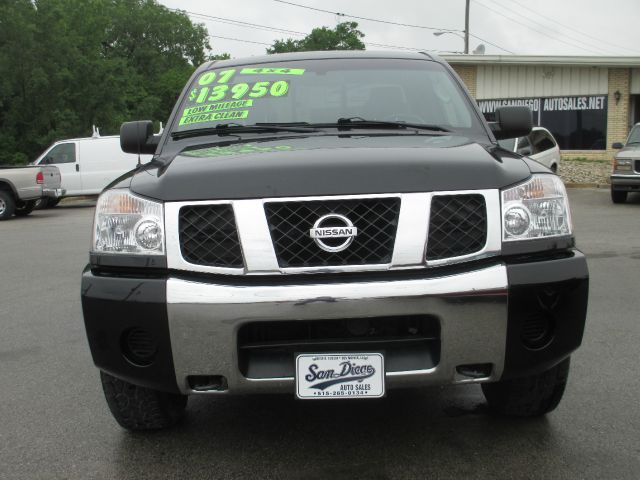 2007 Nissan Titan SE 2WD