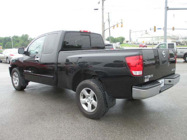 2007 Nissan Titan SE 2WD