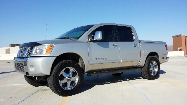 2007 Nissan Titan 4X4 Le3rd Rowone Owner