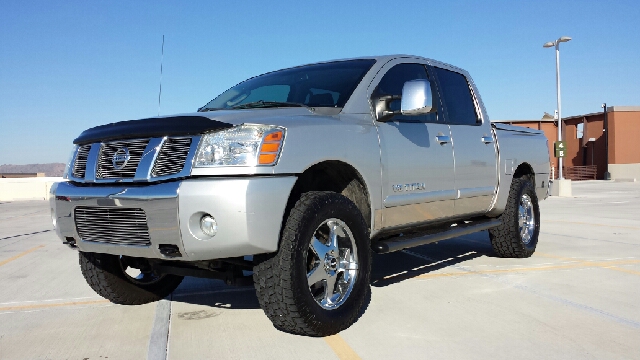2007 Nissan Titan 4X4 Le3rd Rowone Owner