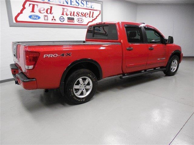 2008 Nissan Titan LX Minivan