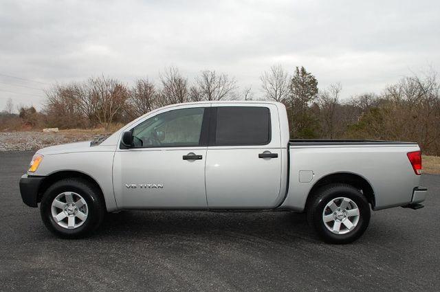 2008 Nissan Titan LX Minivan
