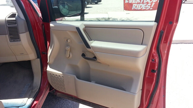 2008 Nissan Titan Luxury R350 4D Utility