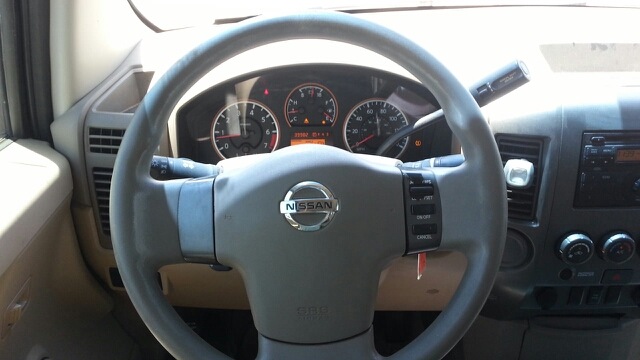 2008 Nissan Titan Luxury R350 4D Utility