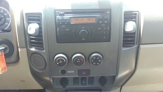 2008 Nissan Titan Luxury R350 4D Utility