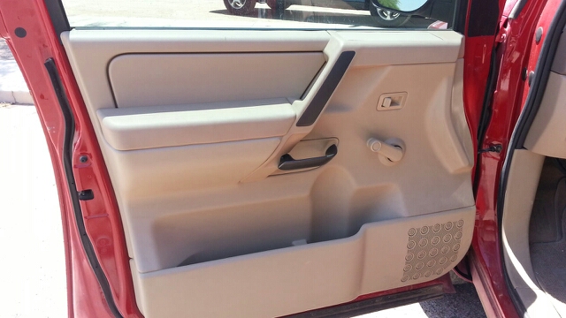 2008 Nissan Titan Luxury R350 4D Utility