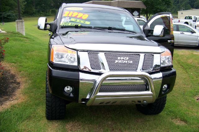 2008 Nissan Titan V-12