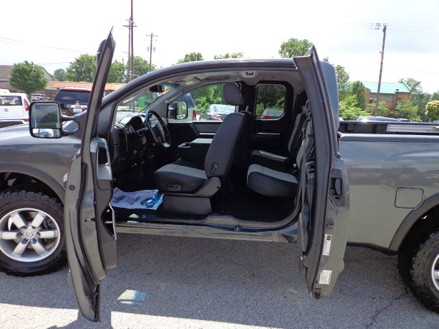 2008 Nissan Titan V-12