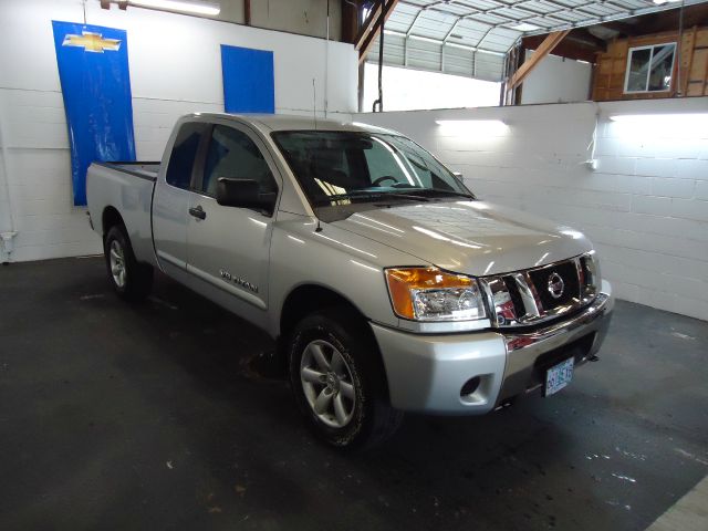 2009 Nissan Titan GLS TDI Sedan 4D