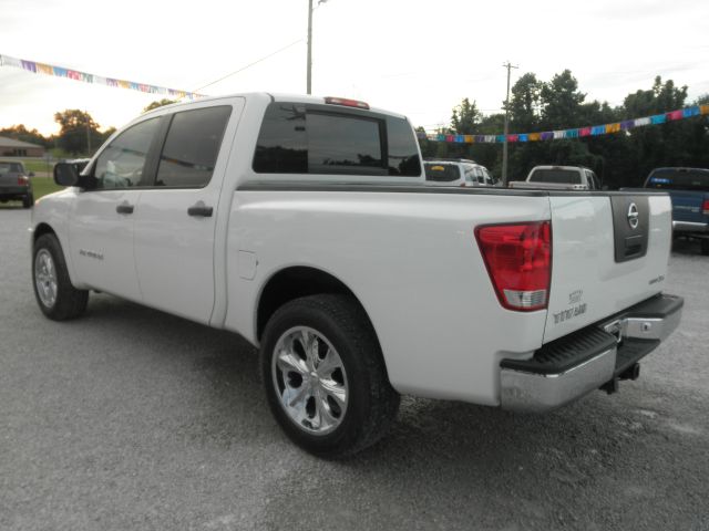 2009 Nissan Titan Base Www.escromotors2.com