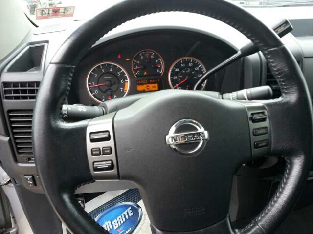 2009 Nissan Titan SE