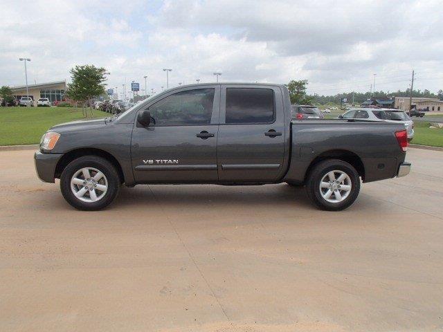 2010 Nissan Titan Unknown