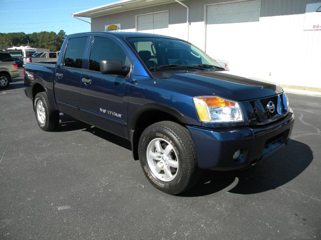2010 Nissan Titan LS Z-71 EXT CAB