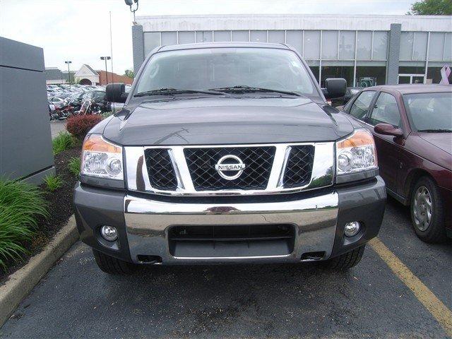 2010 Nissan Titan SE