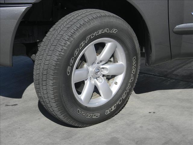 2010 Nissan Titan SE 2WD