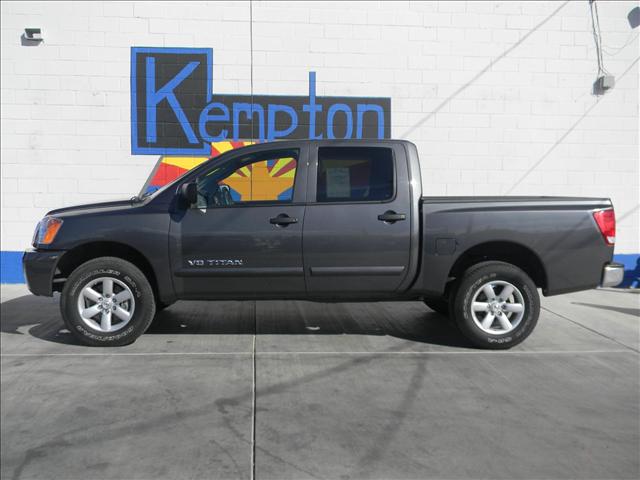 2010 Nissan Titan SE 2WD
