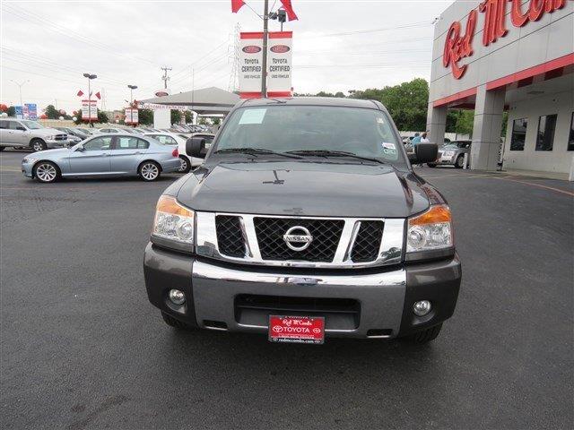 2010 Nissan Titan SE