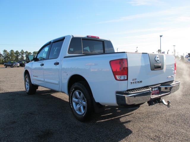 2011 Nissan Titan 4.6L Eddie Bauer