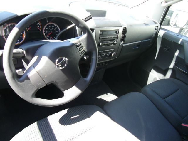 2012 Nissan Titan LE V6 AUTO (natl)