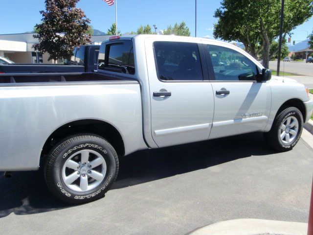 2012 Nissan Titan Prerunner V6 SR5