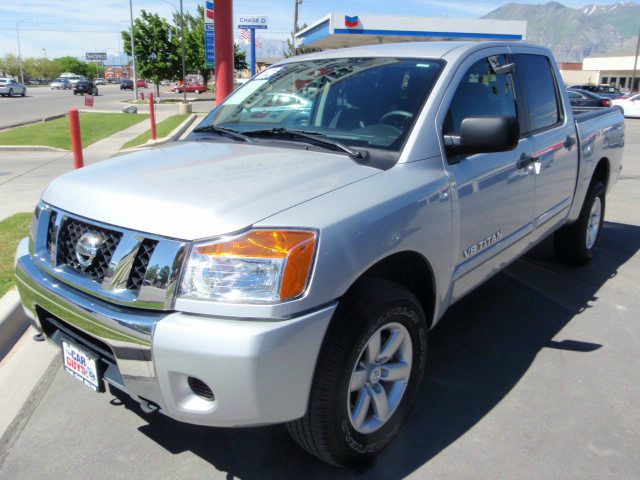 2012 Nissan Titan Prerunner V6 SR5