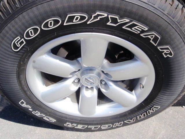 2012 Nissan Titan Prerunner V6 SR5