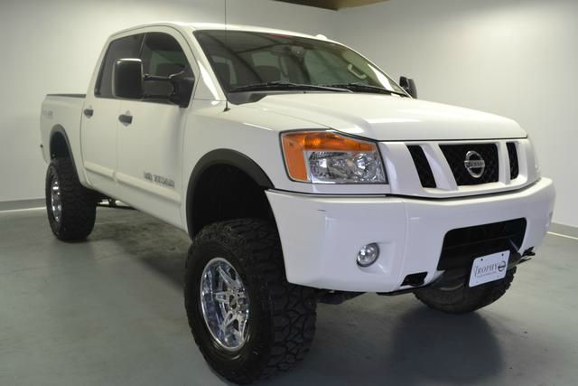 2012 Nissan Titan LS Z-71 EXT CAB