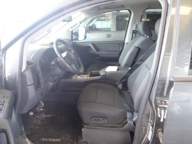 2012 Nissan Titan LE V6 AUTO (natl)