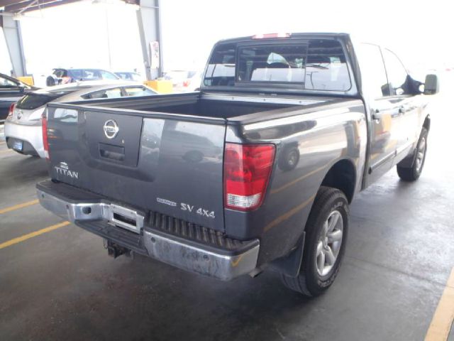 2012 Nissan Titan LE V6 AUTO (natl)