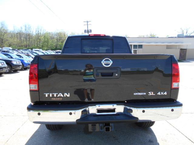 2013 Nissan Titan LS S