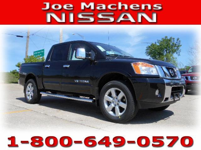 2013 Nissan Titan LS S