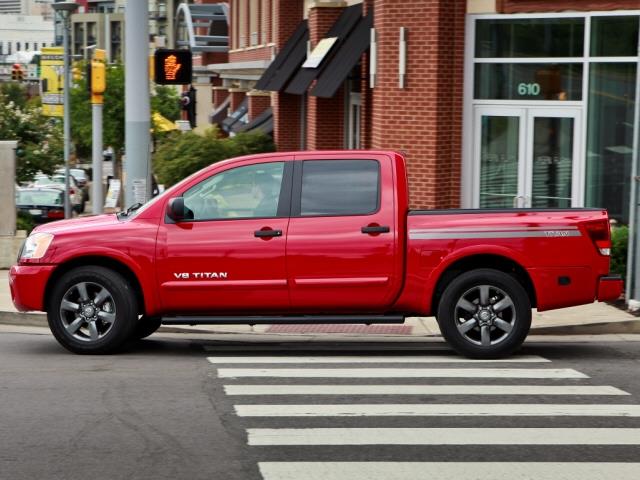 2014 Nissan Titan 2WD MEGA CAB 160.5 SXT