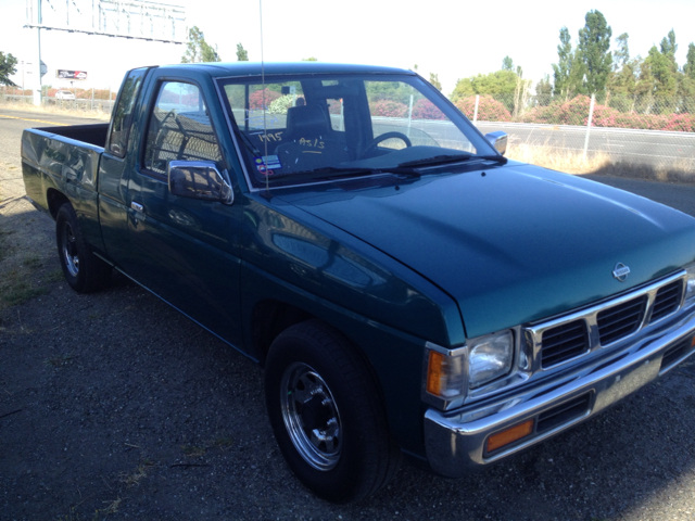 1995 Nissan Unspecified SE 2WD