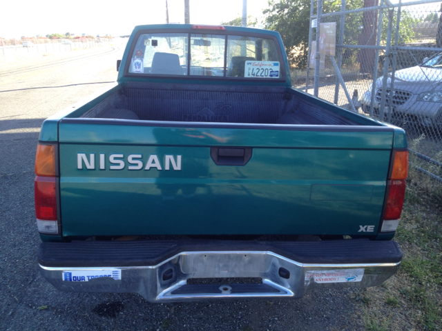 1995 Nissan Unspecified SE 2WD