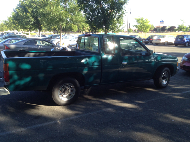 1995 Nissan Unspecified SE 2WD