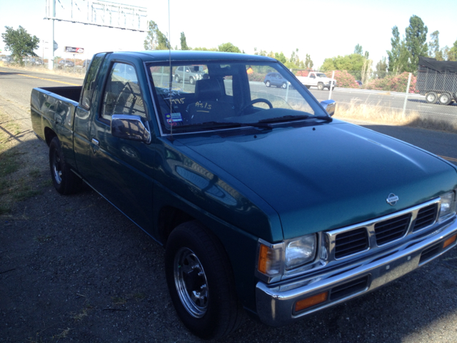 1995 Nissan Unspecified SE 2WD