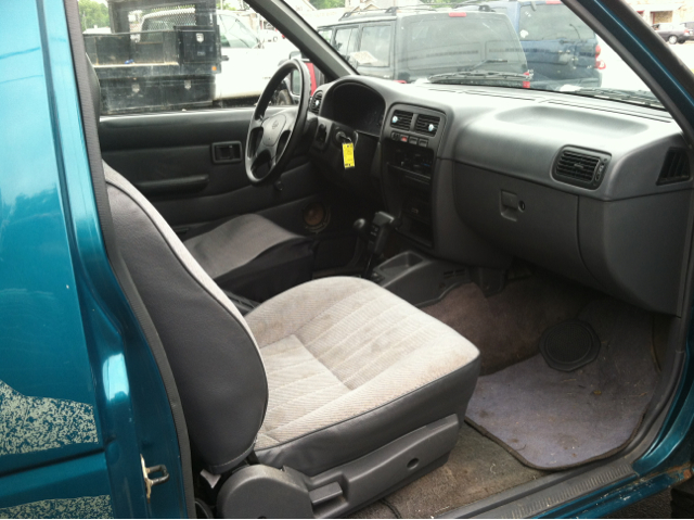 1995 Nissan Unspecified E-350 Base