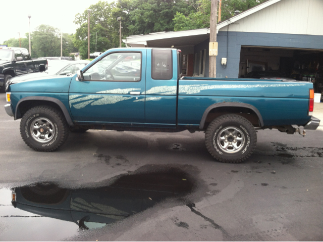 1995 Nissan Unspecified E-350 Base