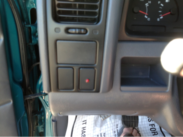 1996 Nissan Unspecified Lariat - Crew Cab 4x4 Cap