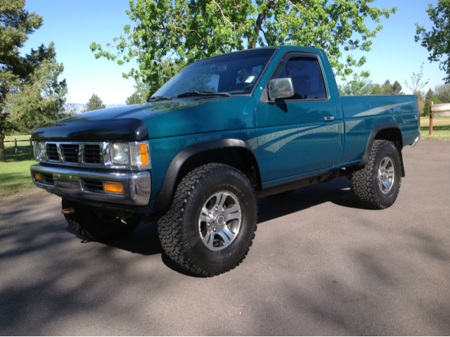 1996 Nissan Unspecified Lariat - Crew Cab 4x4 Cap