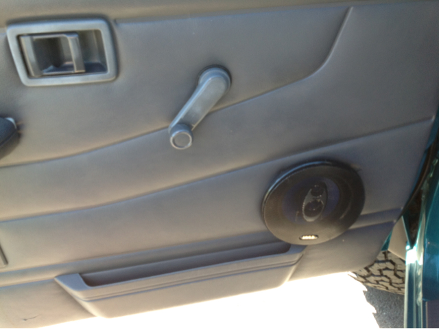 1996 Nissan Unspecified Lariat - Crew Cab 4x4 Cap